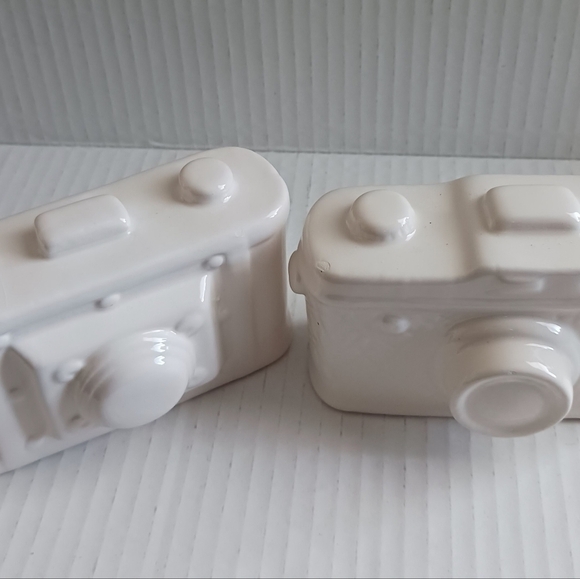 Ceramic Camera Decor - Picture 3 of 10